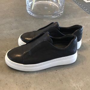 J/Slides NYC leather slip on platform shoes size 7